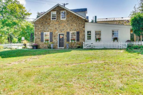 Cottage with Furnished Patio and Garden Dtwn Leesburg